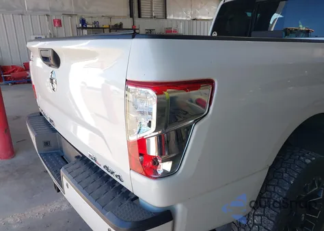 2016 Nissan Titan Xd Sl Diesel из США, поврежденный, VIN 1N6BA1F45GN517262